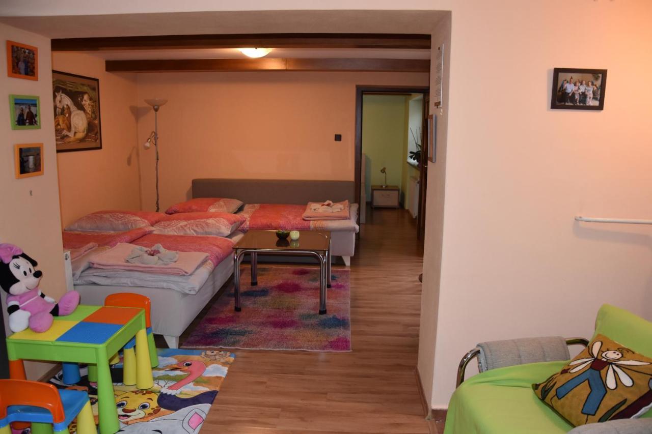 Dafinka Apartment Банска бистрица Екстериор снимка