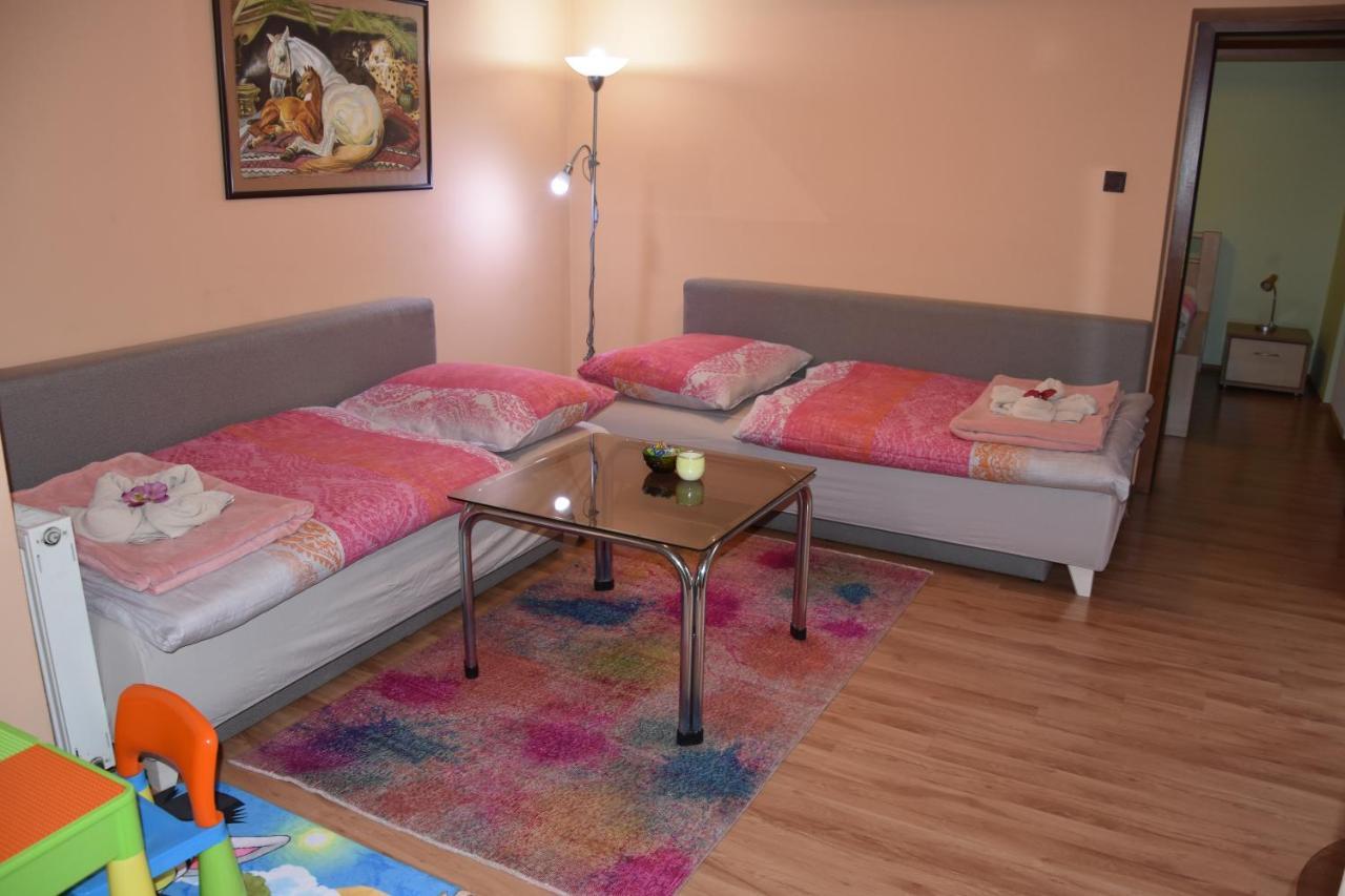 Dafinka Apartment Банска бистрица Екстериор снимка