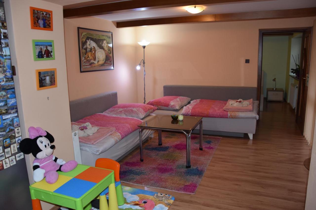Dafinka Apartment Банска бистрица Екстериор снимка