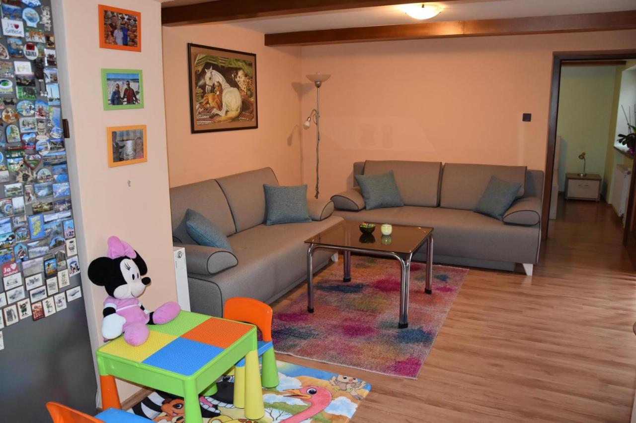 Dafinka Apartment Банска бистрица Екстериор снимка