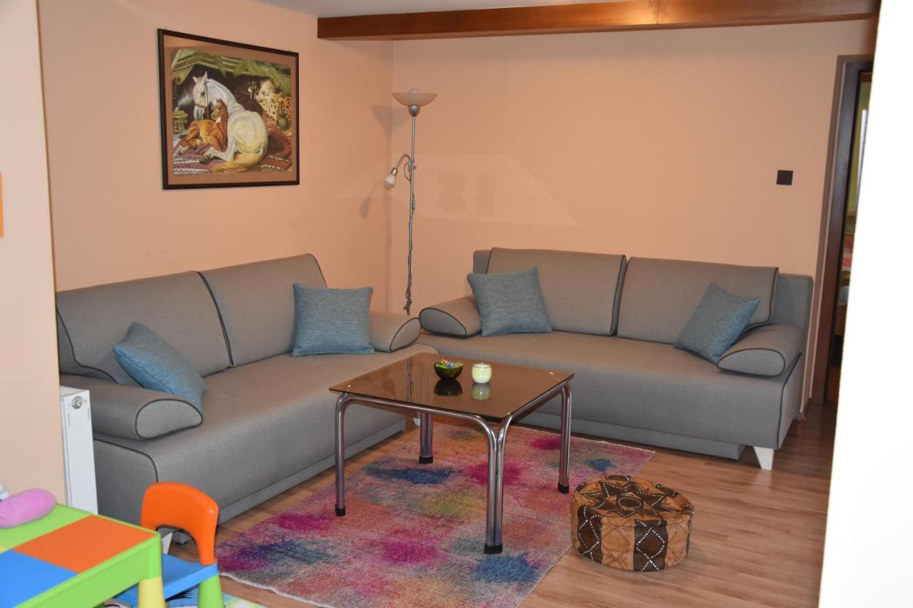 Dafinka Apartment Банска бистрица Екстериор снимка