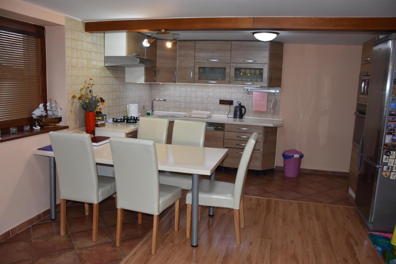 Dafinka Apartment Банска бистрица Екстериор снимка